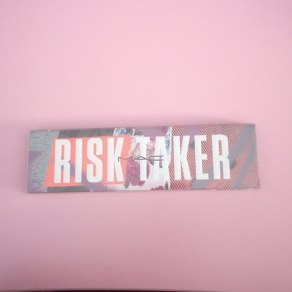 NEW Risktaker MAC Palette - Picture 2 of 10